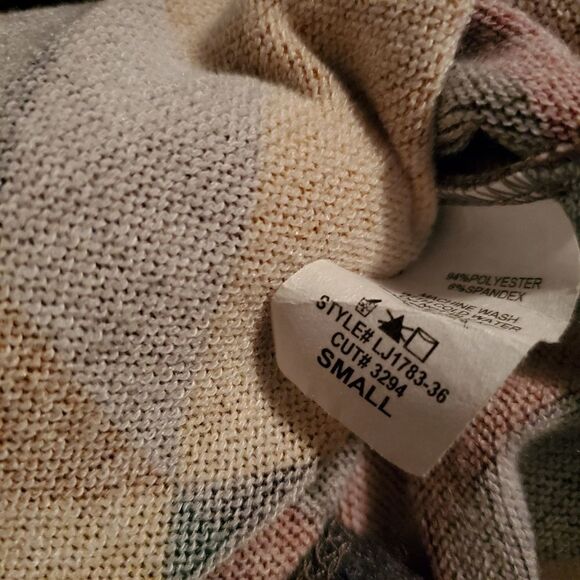 Multi-colored Geometrical Pattern Open Cardigan Size Small - Picture 10 of 10